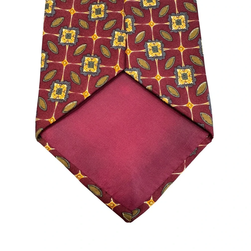 Lord & Taylor Kensington Collection 100% Italian Silk Tie Geometric Pattern